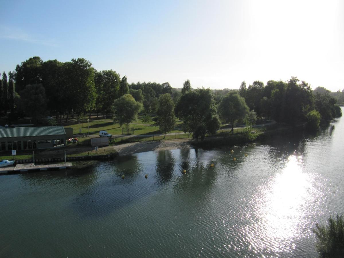 Camping Belle Riviere Chaniers エクステリア 写真