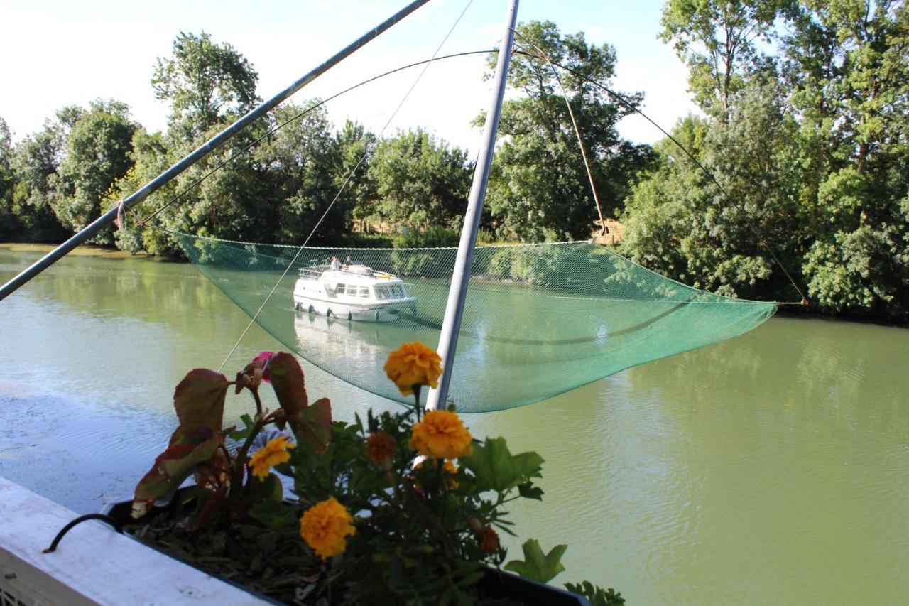 Camping Belle Riviere Chaniers エクステリア 写真